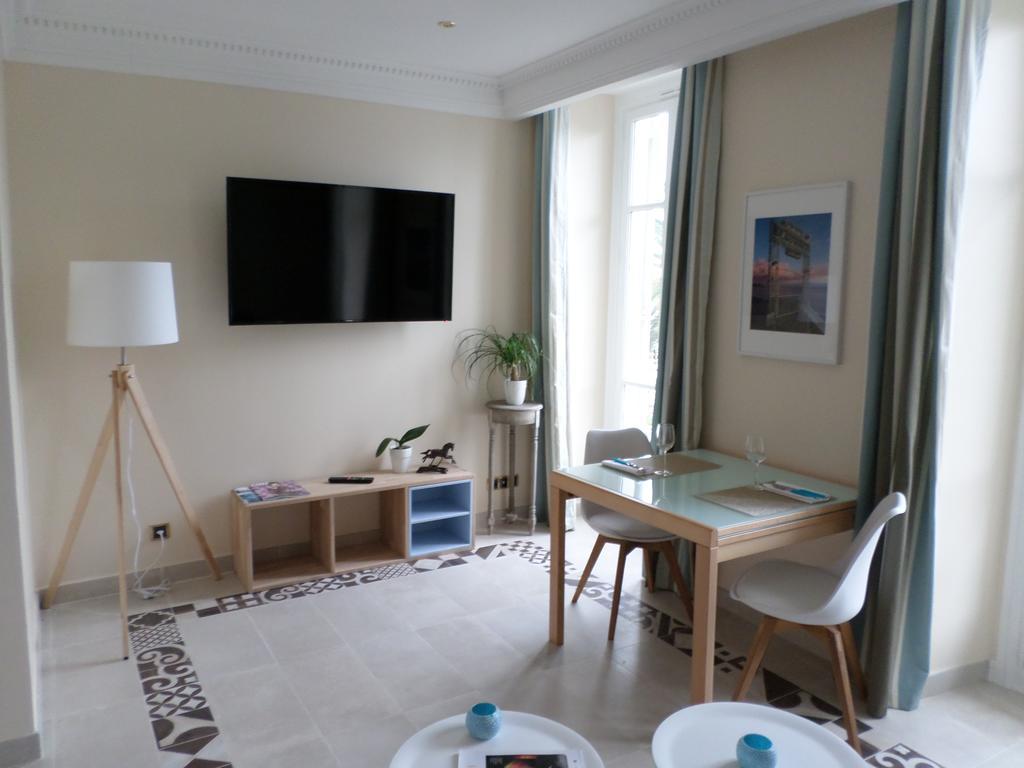 Apartment - Promenade Des Anglais Ницца Номер фото